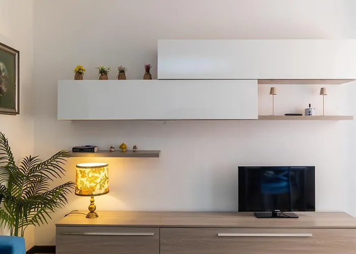 Vetulonia By In Apartment *